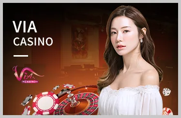 Dealer xinh đẹp tại bàn Baccarat trực tiếp CWIN999